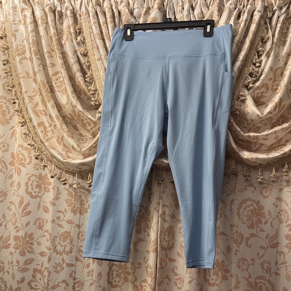 tek gear Pants - Tek Gear Light Blue High Rise Capris Size: XL